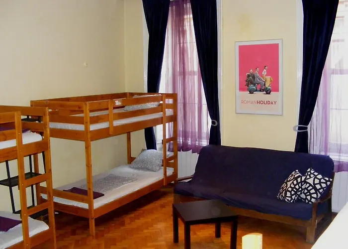 11Th Hour Cinema Hostel Budapeszt